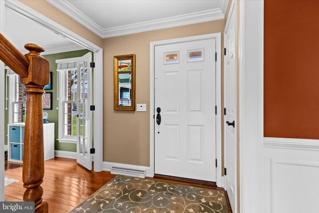 221 PUTTERS CIRCLE, Dillsburg, PA 17019