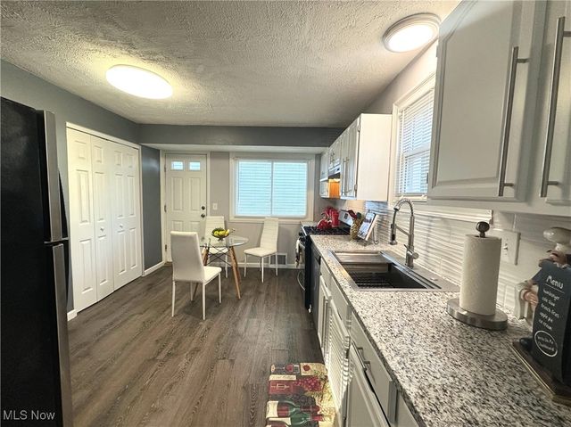 25390 Briardale Avenue, Euclid, OH 44132