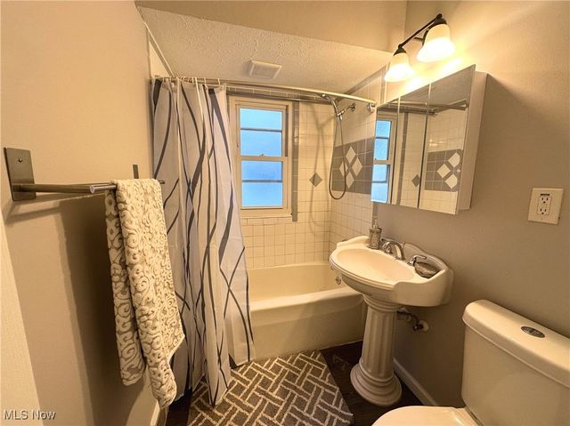 25390 Briardale Avenue, Euclid, OH 44132