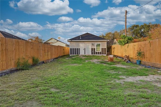 1147 Lolita St, Corpus Christi, TX 78416