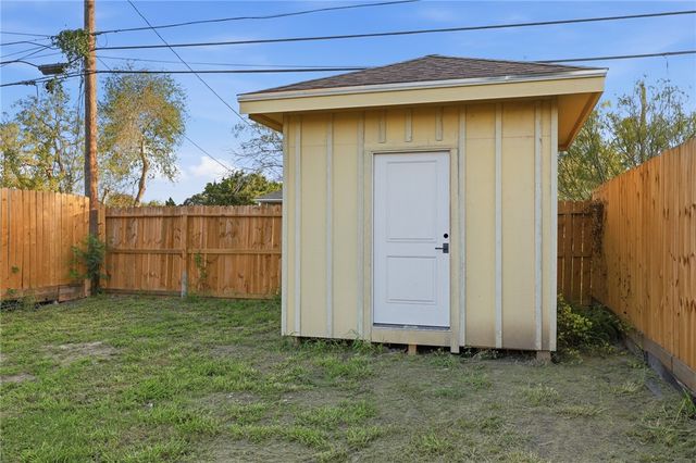 1147 Lolita St, Corpus Christi, TX 78416