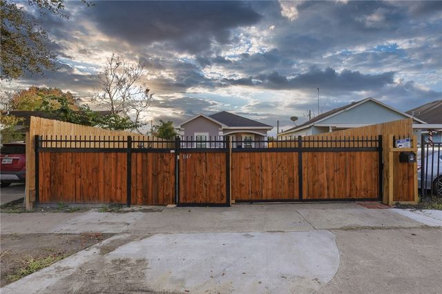 1147 Lolita St, Corpus Christi, TX 78416