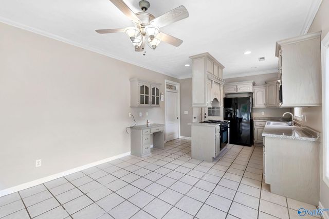 2902 Turtle Pond Lane, Hartselle, AL 35640