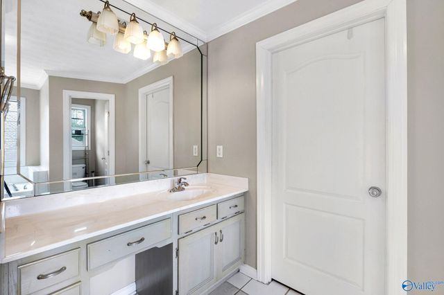 2902 Turtle Pond Lane, Hartselle, AL 35640