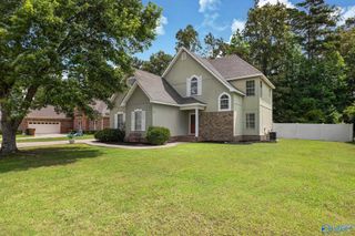 2902 Turtle Pond Lane, Hartselle, AL 35640