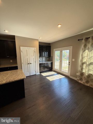 18157 RED MULBERRY RD, Dumfries, VA 22026