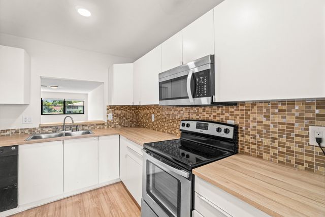 3001 SW 21st Terrace 282a, Delray Beach, FL 33445