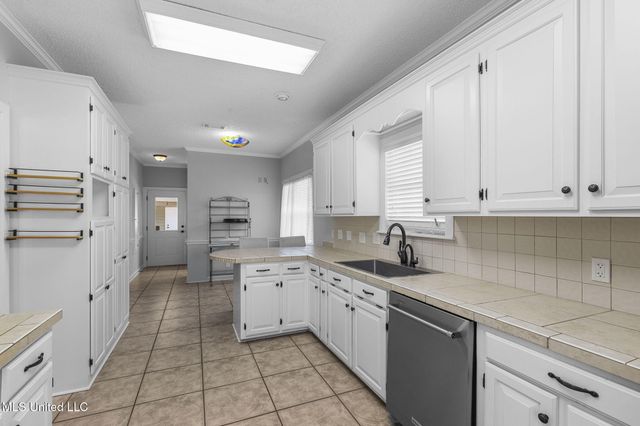 203 Heritage Drive, Madison, MS 39110