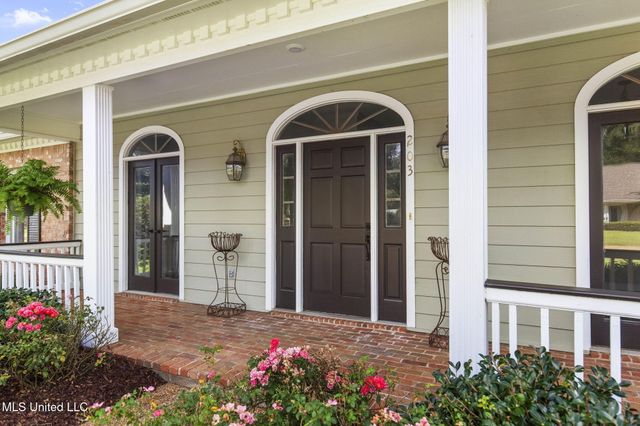 203 Heritage Drive, Madison, MS 39110