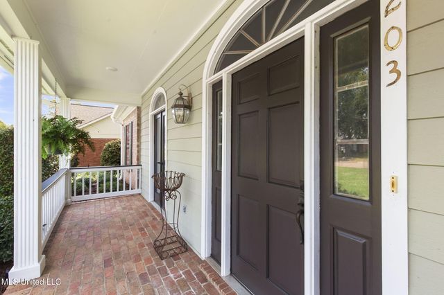 203 Heritage Drive, Madison, MS 39110