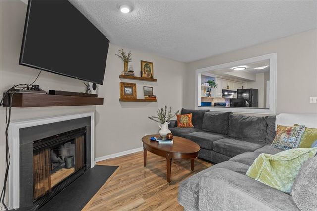608 Glengarry CT, Virginia Beach, VA 23451