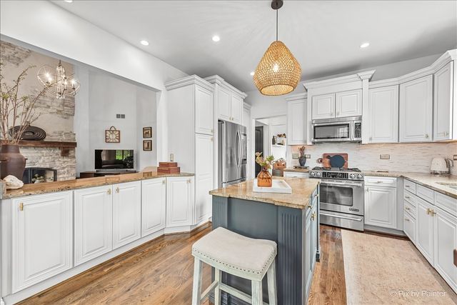 3N438 Vachel Lindsay Street, St. Charles, IL 60175