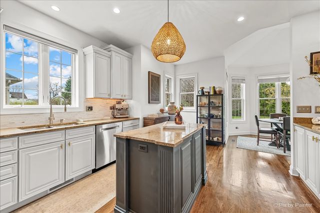 3N438 Vachel Lindsay Street, St. Charles, IL 60175