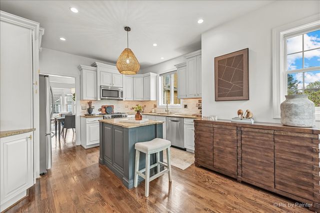 3N438 Vachel Lindsay Street, St. Charles, IL 60175