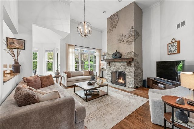 3N438 Vachel Lindsay Street, St. Charles, IL 60175