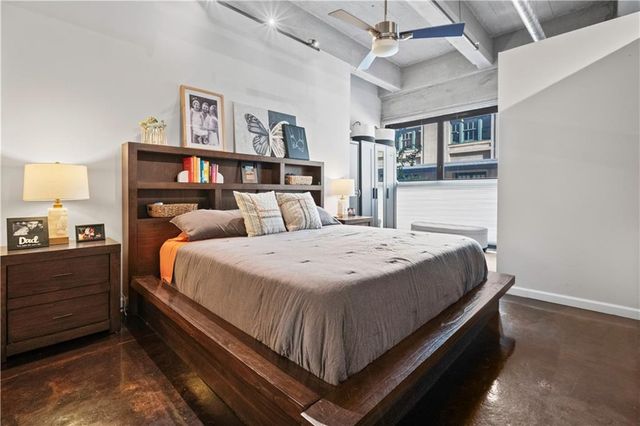 360 W Pershing Road 030, Kansas City, MO 64108