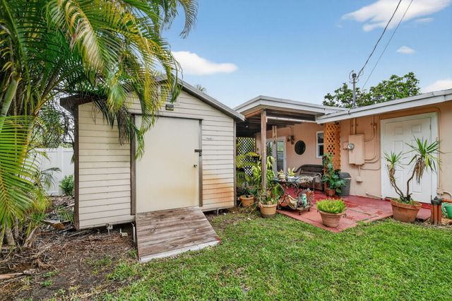 83 Andros Road, Palm Springs, FL 33461