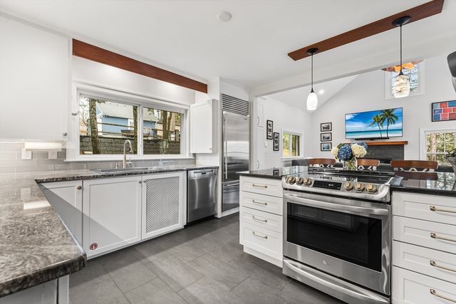 535 Great Plain Ave, Needham, MA 02492