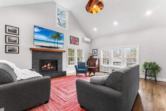 535 Great Plain Ave, Needham, MA 02492