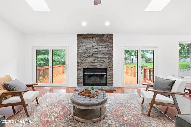 4417 Eagles Cove Ct, Louisville, KY 40241