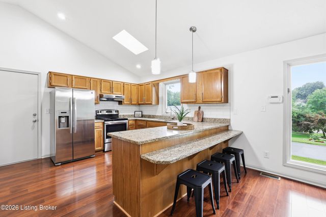 4417 Eagles Cove Ct, Louisville, KY 40241