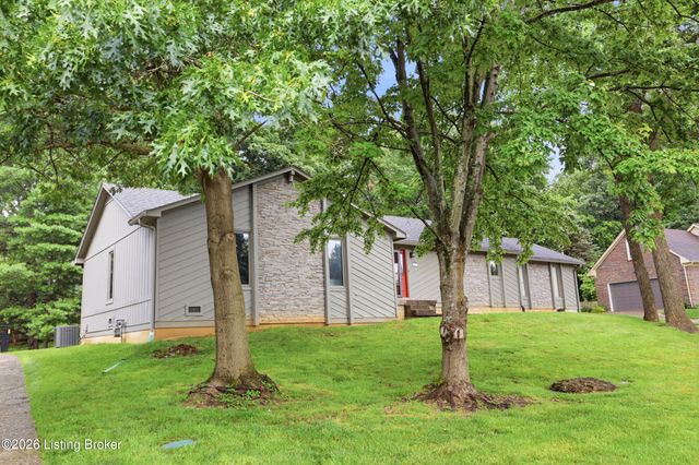 4417 Eagles Cove Ct, Louisville, KY 40241