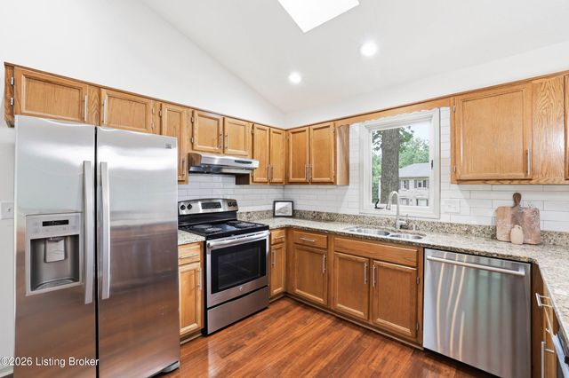4417 Eagles Cove Ct, Louisville, KY 40241