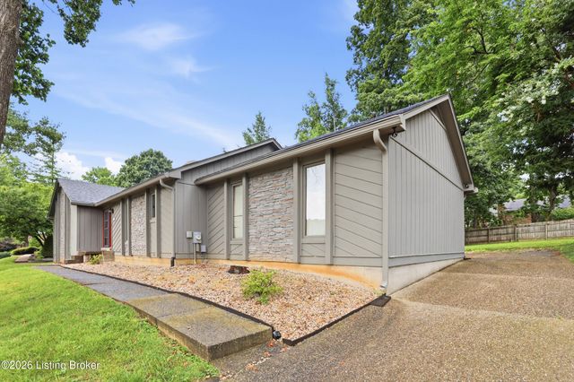 4417 Eagles Cove Ct, Louisville, KY 40241
