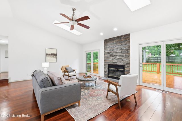 4417 Eagles Cove Ct, Louisville, KY 40241