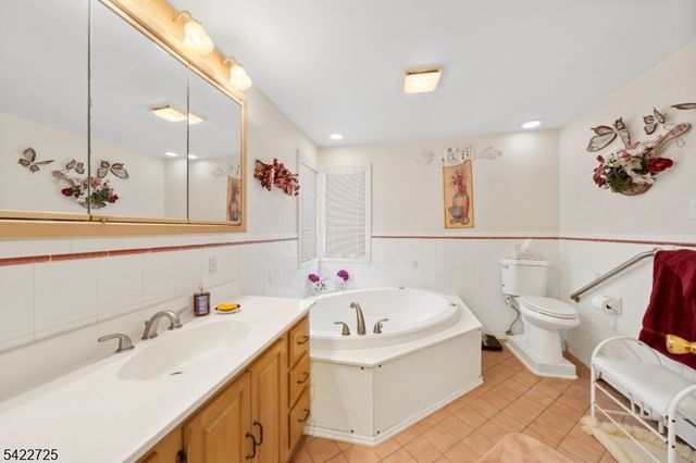 932 Beatrice Pkwy, Edison Twp., NJ 08820