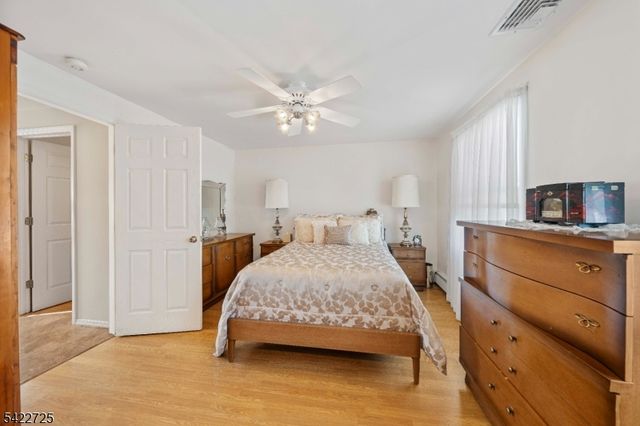 932 Beatrice Pkwy, Edison Twp., NJ 08820