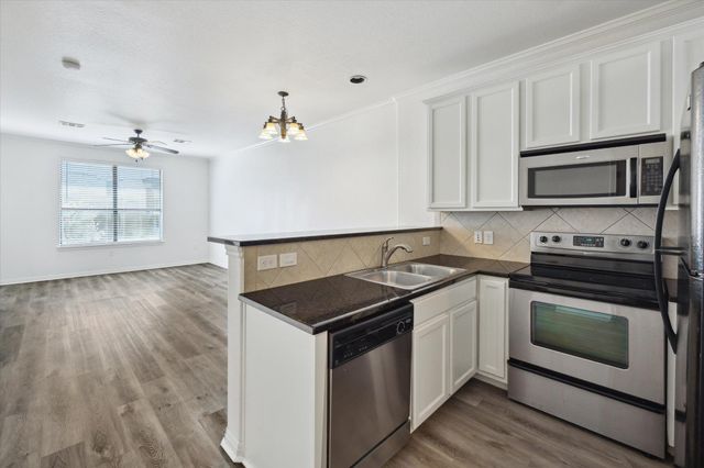 2101 Town Centre DR 1606, Round Rock, TX 78664