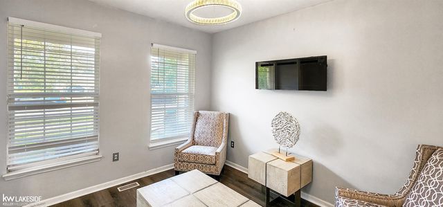 39025 Buckingham Drive, Romulus, MI 48174