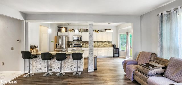 39025 Buckingham Drive, Romulus, MI 48174