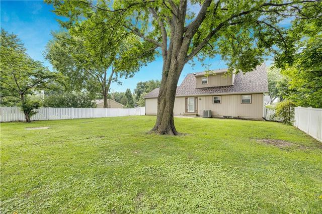 312 Walnut Street, Cleveland, MO 64734