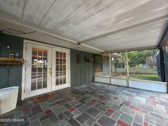 814 Reed Canal Road, South Daytona, FL 32119