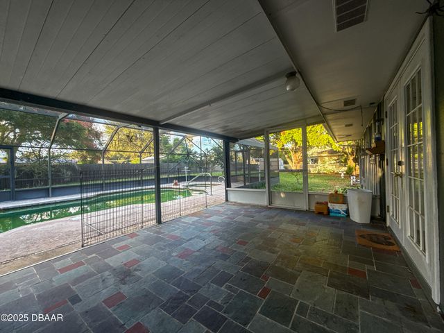 814 Reed Canal Road, South Daytona, FL 32119