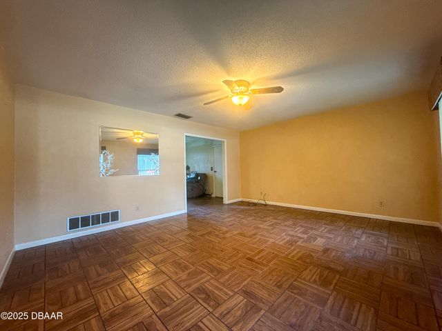 814 Reed Canal Road, South Daytona, FL 32119