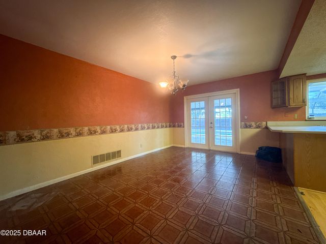 814 Reed Canal Road, South Daytona, FL 32119