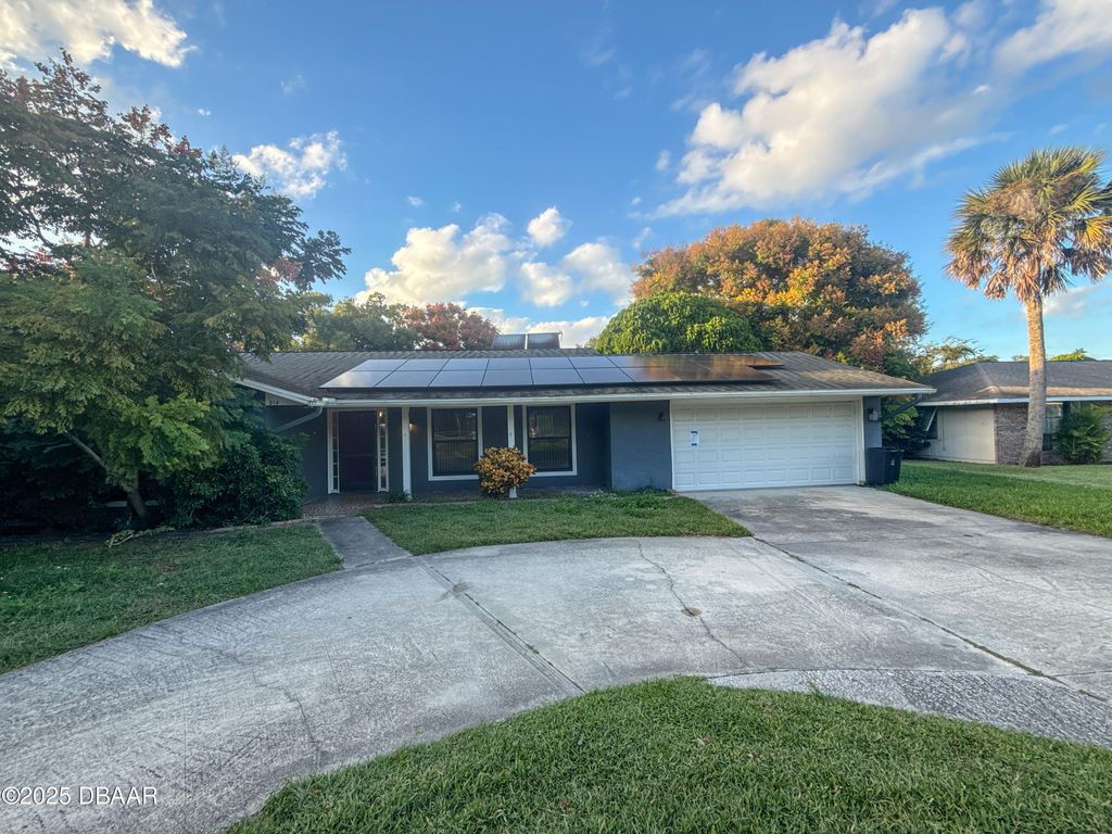 814 Reed Canal Road, South Daytona, FL 32119