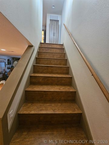 203 E Red Oak Drive, Durant, OK 74701