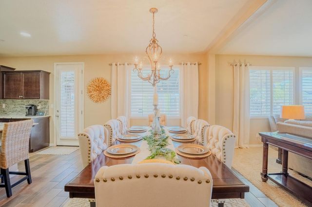 1116 W Muir Way, Hanford, CA 93230