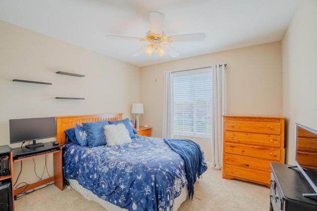 1116 W Muir Way, Hanford, CA 93230