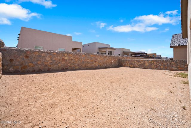 612 Cedarwood Avenue, El Paso, TX 79928