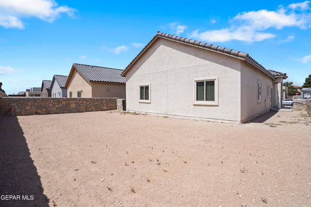 612 Cedarwood Avenue, El Paso, TX 79928