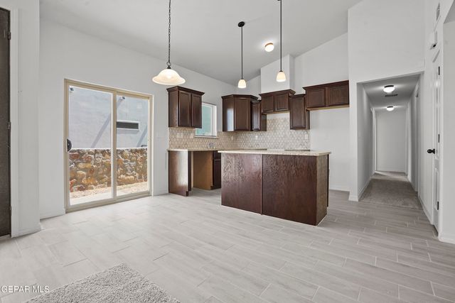 612 Cedarwood Avenue, El Paso, TX 79928