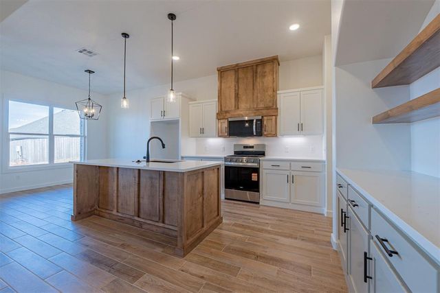 11713 NW 102nd Street, Yukon, OK 73099