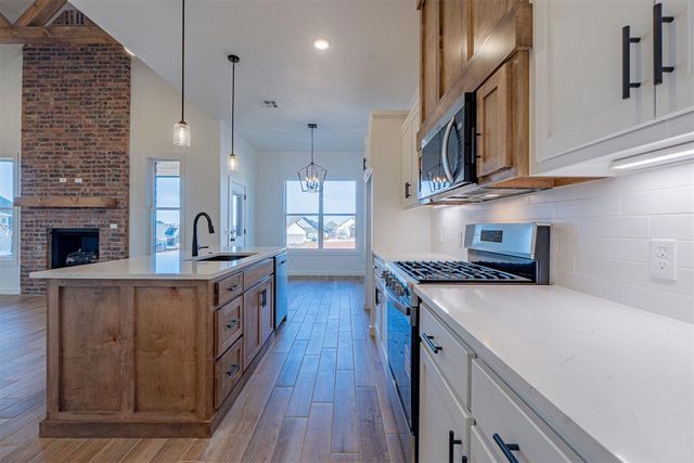 11713 NW 102nd Street, Yukon, OK 73099