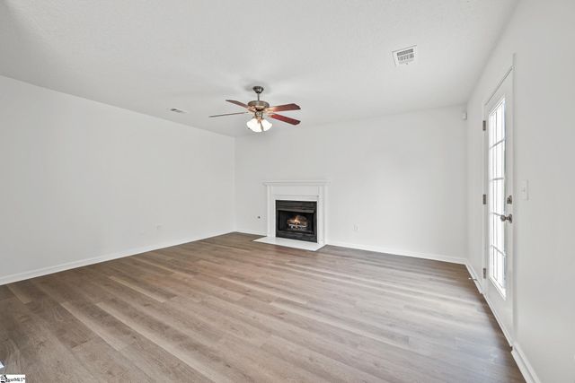 156 Faulkner Circle, Greer, SC 29651