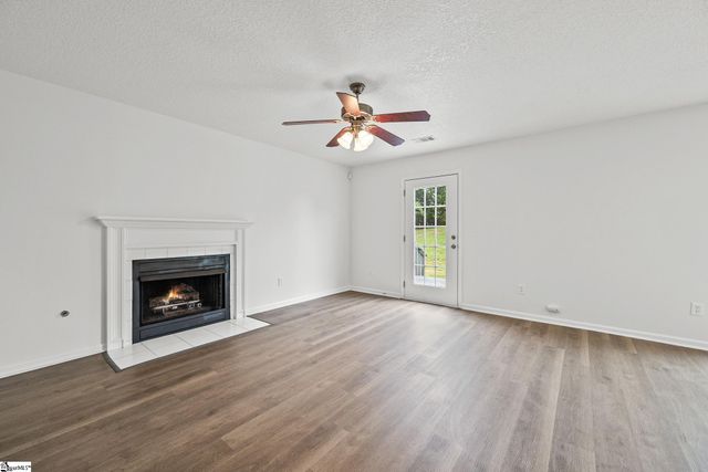 156 Faulkner Circle, Greer, SC 29651
